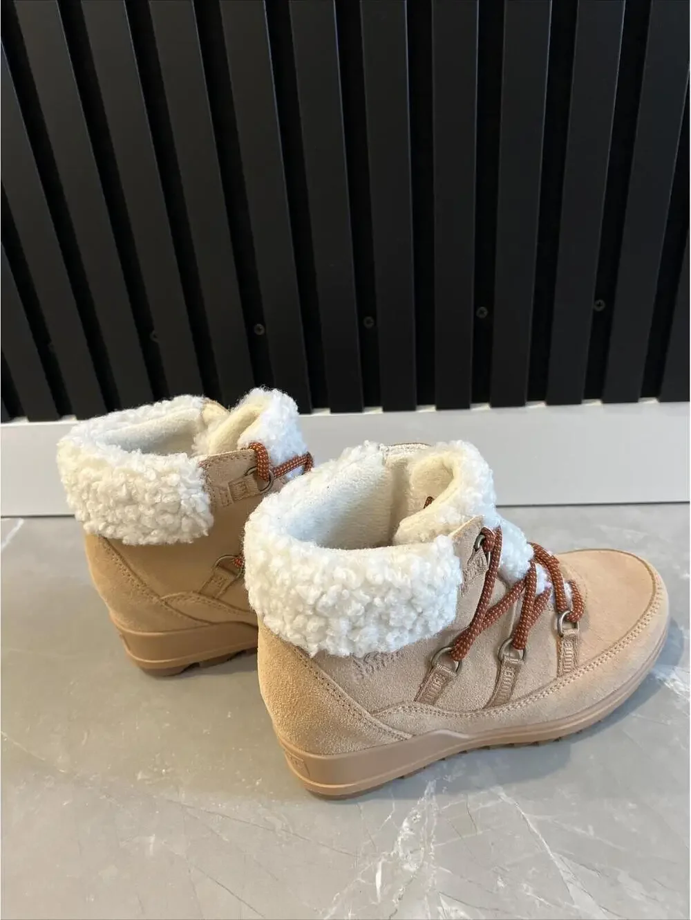 SOREL $160 WOMEN'S EVIET COZY LACE BOOTIE Size 7 - Picture 5 of 7